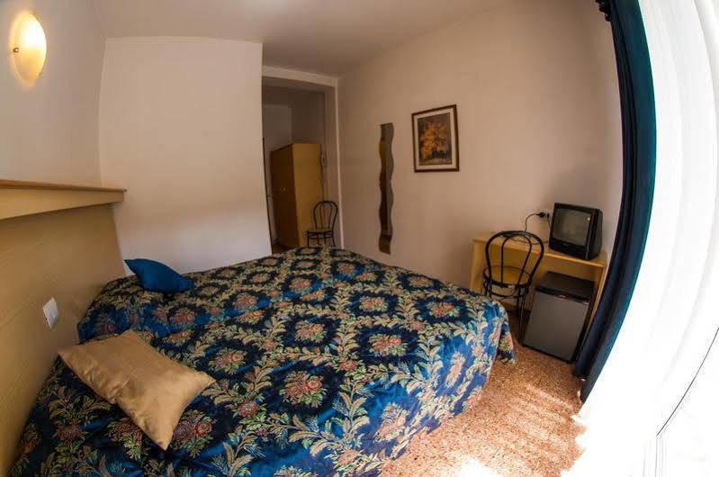 Hotel Primo Riva del Garda Ngoại thất bức ảnh